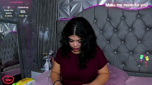 Amanda Mooree online show from May 16, 4:09 am