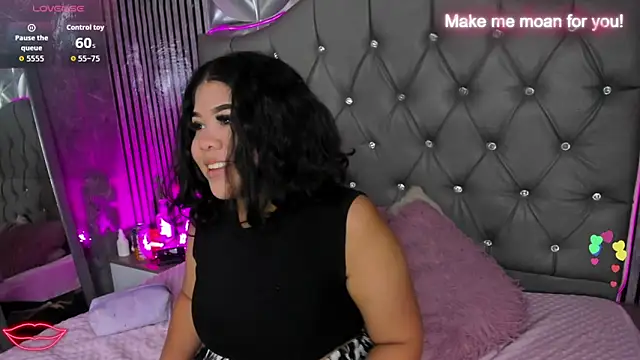 Amanda Mooree online show from May 22, 3:46 am
