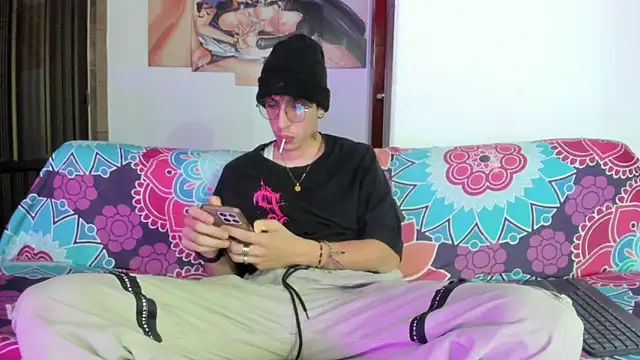 Dio  morningstar online show from April 8, 11:54 am