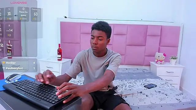 NoahJhonson69 online show from November 26, 7:04 pm