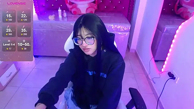 yuyu m online show from January 12, 2:00 pm