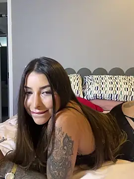 Snapshot of thauanydemontie chatting on March 28, 8:41 pm thauanydemontie online show from March 28, 8:41 pm