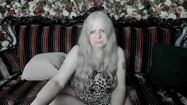 Snapshot of mariabelladonna chatting on June 6, 11:48 am mariabelladonna online show from June 6, 11:48 am