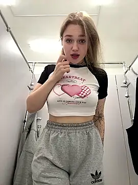 Snapshot of RussianWoman chatting on January 13, 3:45 am RussianWoman online show from January 13, 3:45 am