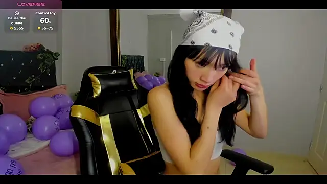 Snapshot of merolinegp chatting on December 19, 7:54 pm merolinegp online show from December 19, 7:54 pm