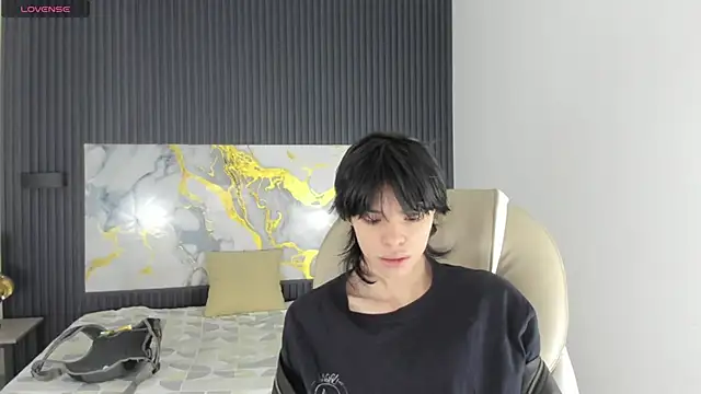 Snapshot of Sylasfrost chatting on December 5, 7:10 pm Sylasfrost online show from December 5, 7:10 pm