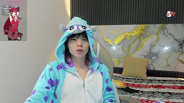 Snapshot of Sylasfrost chatting on December 21, 12:56 pm Sylasfrost online show from December 21, 12:56 pm