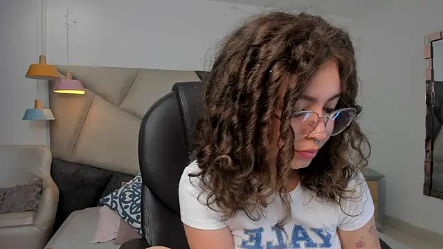 MarieTaylor  online show from February 6, 6:22 pm