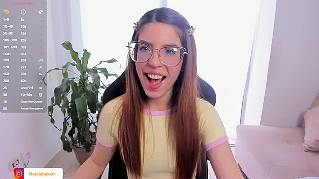 Snapshot of Nat_Bakerss chatting on May 4, 7:21 pm Nat Bakerss online show from May 4, 7:21 pm