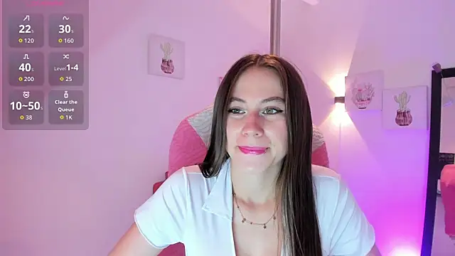 Snapshot of MiaWhiteBunny chatting on February 23, 4:59 pm MiaWhiteBunny online show from February 23, 4:59 pm