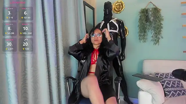 Snapshot of nina_belle_ chatting on November 26, 1:34 pm nina belle online show from November 26, 1:34 pm