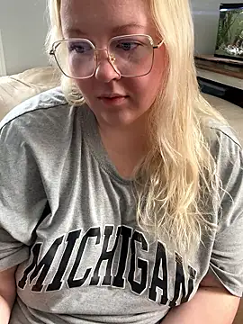 Kennaknox online show from January 11, 4:34 pm