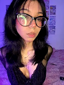 Snapshot of Valen-Foxx1 chatting on November 23, 5:07 am Valen-Foxx1 online show from November 23, 5:07 am