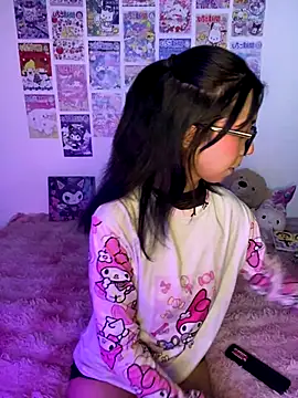 Snapshot of Valen-Foxx1 chatting on December 18, 6:08 am Valen-Foxx1 online show from December 18, 6:08 am