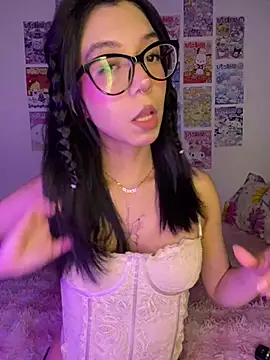 Snapshot of Valen-Foxx1 chatting on January 14, 5:35 am Valen-Foxx1 online show from January 14, 5:35 am