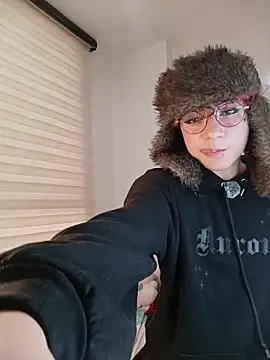 Apolo Ushi online show from November 21, 9:24 pm