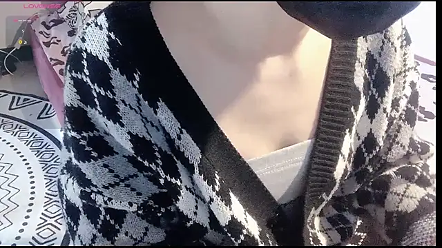 Snapshot of coco-jiang chatting on December 15, 5:12 am coco-jiang online show from December 15, 5:12 am