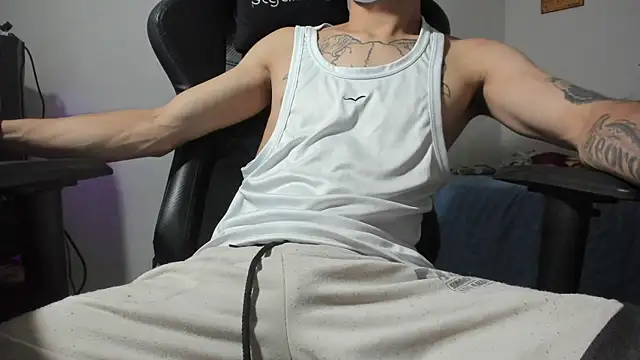 Snapshot of Angel_straight chatting on November 19, 3:56 pm Angel straight online show from November 19, 3:56 pm