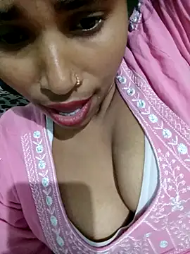 Snapshot of Hott_myraa chatting on December 3, 3:10 pm Hott myraa online show from December 3, 3:10 pm