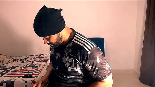 Snapshot of musclehetero chatting on November 20, 8:19 pm musclehetero online show from November 20, 8:19 pm