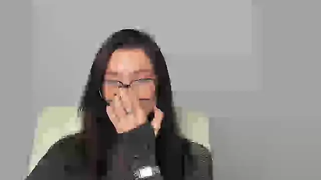 Stella XO online show from November 21, 1:10 pm