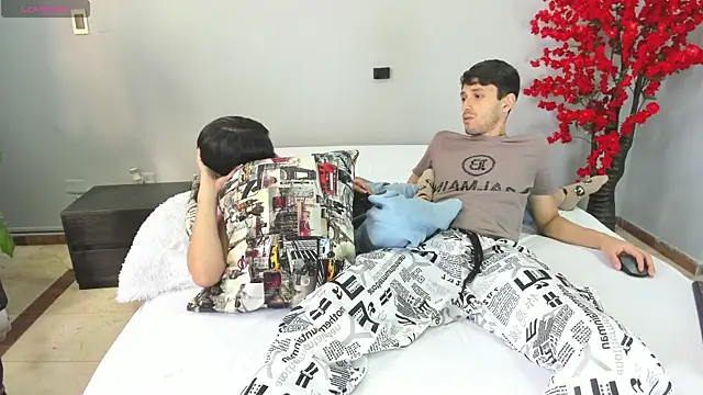 dracke and zara online show from January 16, 1:26 pm