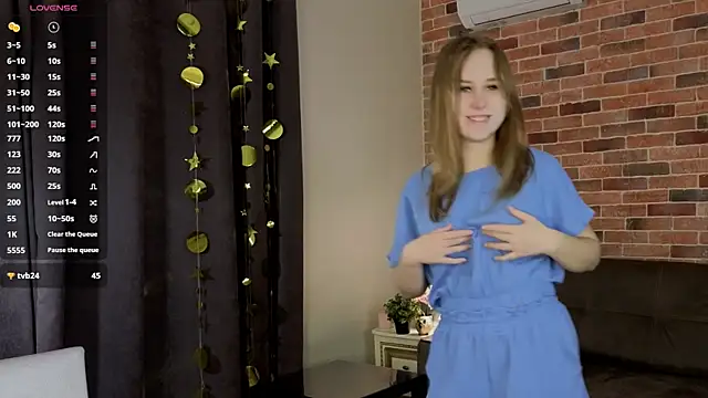 Snapshot of VoidElaris chatting on January 7, 6:10 pm VoidElaris online show from January 7, 6:10 pm