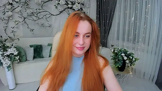 Snapshot of AirySilhouette chatting on November 25, 10:15 am AirySilhouette online show from November 25, 10:15 am