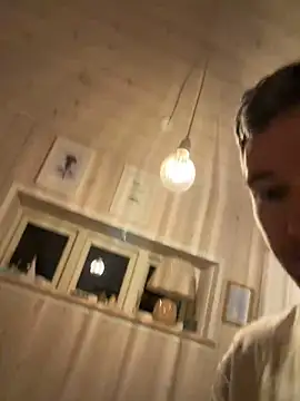 Snapshot of Spice2x chatting on November 28, 8:11 pm Spice2x online show from November 28, 8:11 pm