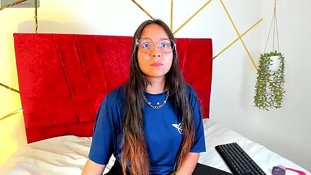 Julieta Lein  online show from January 9, 9:16 pm