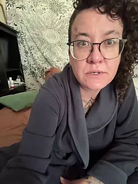 sareberr420 online show from May 18, 1:06 pm