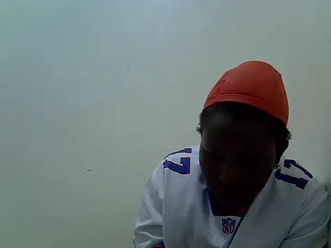 wspuss online show from November 22, 12:26 pm