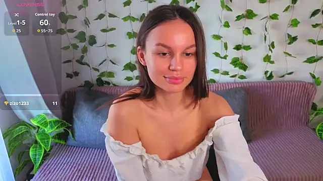 Tiffany Sweetie online show from April 5, 12:24 pm