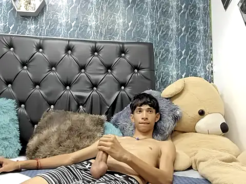 cruzitojpx18 online show from November 28, 7:33 am