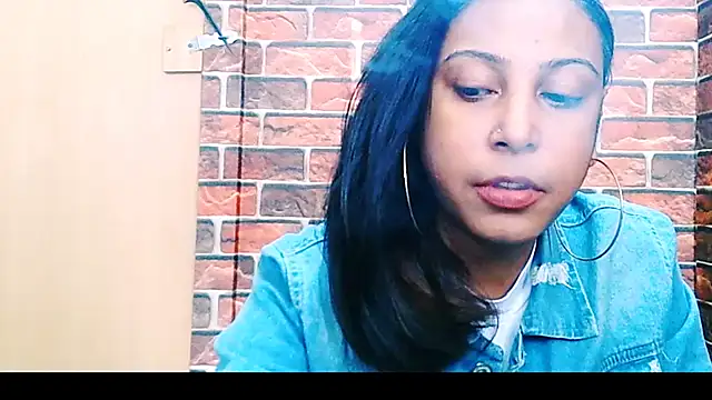 Snapshot of indian_spice_girl chatting on June 26, 6:51 am indian spice girl online show from June 26, 6:51 am