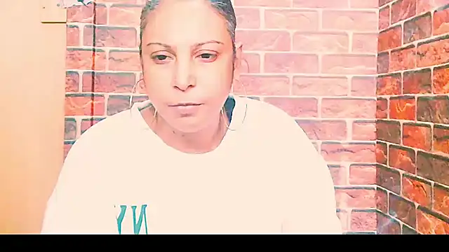 Snapshot of indian_spice_girl chatting on July 3, 7:59 am indian spice girl online show from July 3, 7:59 am