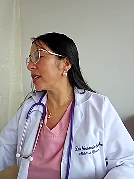 JustSamantha  online show from December 2, 2:12 pm