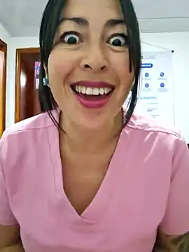 JustSamantha  online show from January 13, 10:48 pm