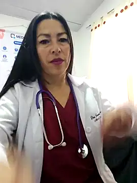 Snapshot of JustSamantha_ chatting on February 3, 11:59 am JustSamantha online show from February 3, 11:59 am