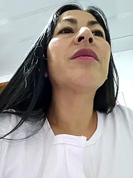 JustSamantha  online show from March 29, 12:10 am