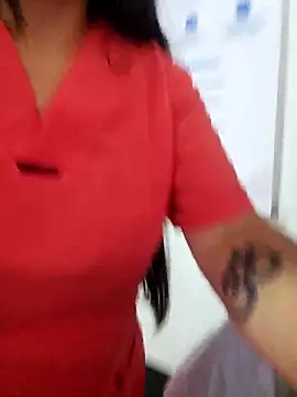 JustSamantha  online show from April 16, 9:39 pm