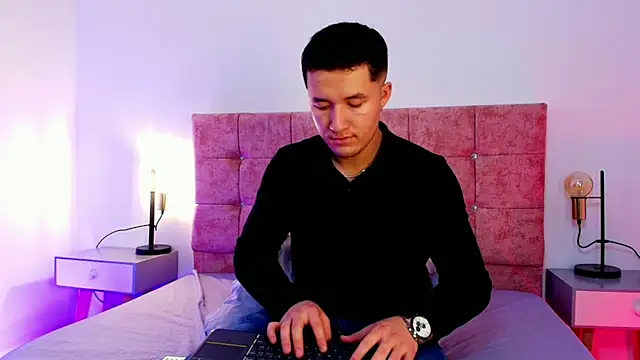 Ethan-Connor online show from January 12, 12:43 pm