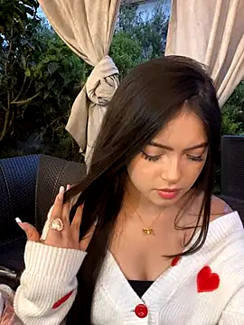 KyliePinkk  online show from November 19, 10:43 pm