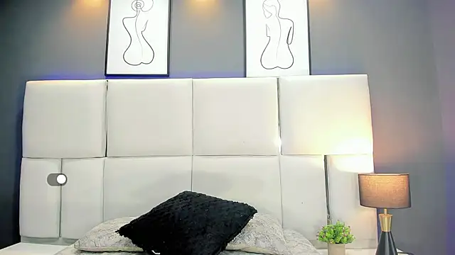 RenataAcosta online show from November 28, 8:55 pm