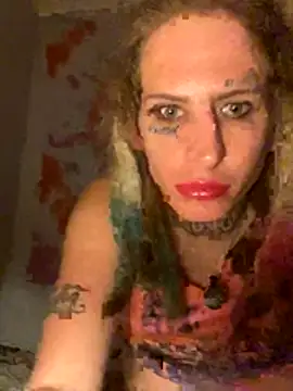 Snapshot of transsnowbunny chatting on November 19, 10:43 pm transsnowbunny online show from November 19, 10:43 pm