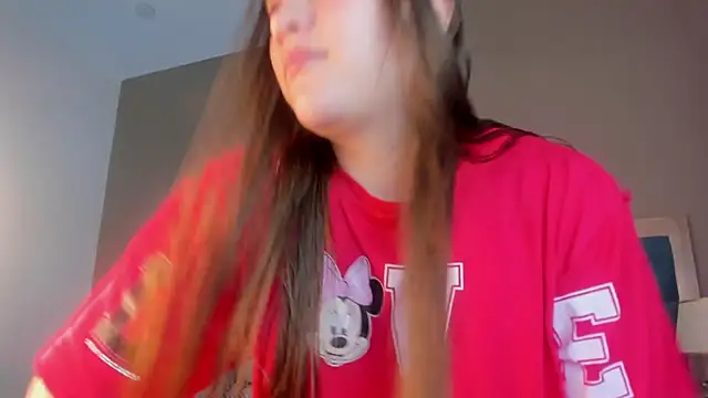 Snapshot of LiiaVelvet chatting on December 19, 1:40 pm LiiaVelvet online show from December 19, 1:40 pm