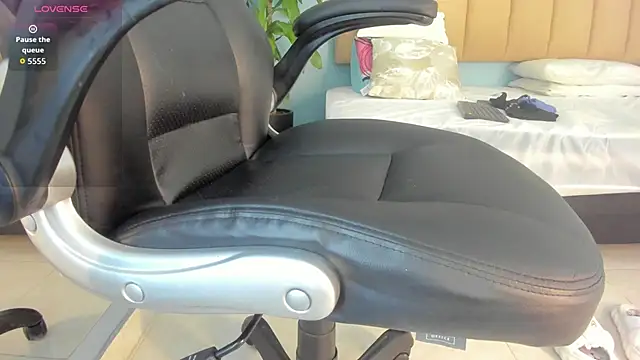 lexiemonroe2 online show from November 28, 7:05 pm