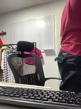 Snapshot of charlie_bass chatting on November 25, 6:02 am charlie bass online show from November 25, 6:02 am