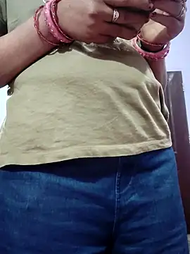 yamunna647 online show from January 17, 3:33 am