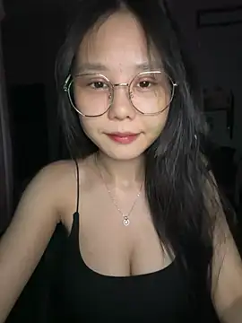 Snapshot of Kiee-lee chatting on July 12, 4:42 pm Kiee-lee online show from July 12, 4:42 pm